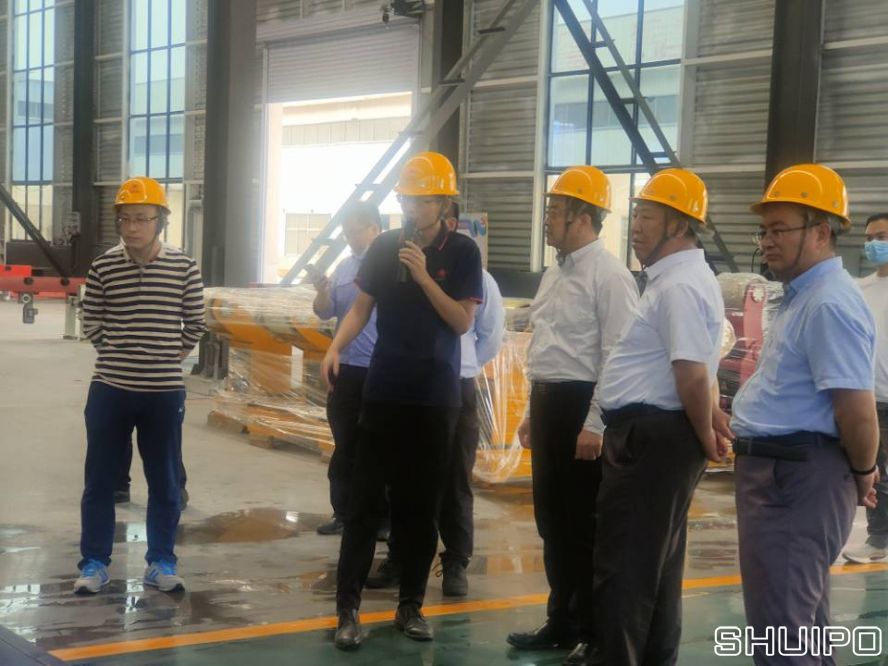山東省科學(xué)院激光研究所所長(zhǎng)賈中青、山東省機(jī)械設(shè)計(jì)研究院院長(zhǎng)林江海帶領(lǐng)激光、高端裝備領(lǐng)域?qū)＜乙恍?人到水泊焊割實(shí)地調(diào)研2